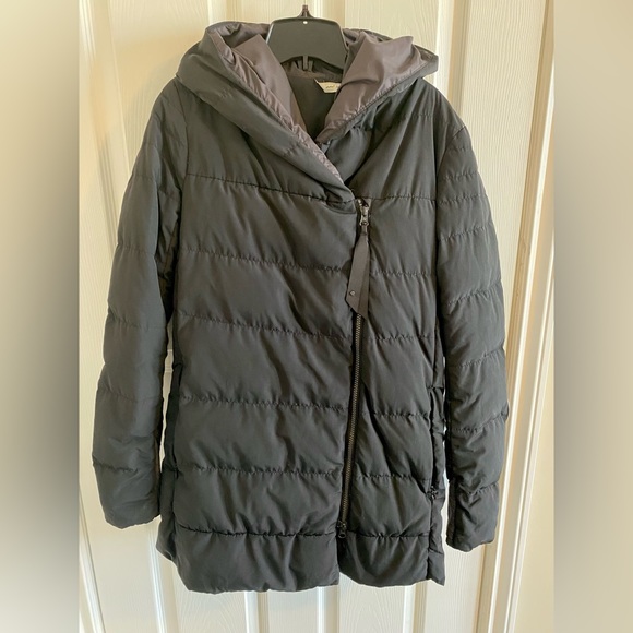 Puffy Blanket Parka Black with inky floral lining - Picture 3 of 7